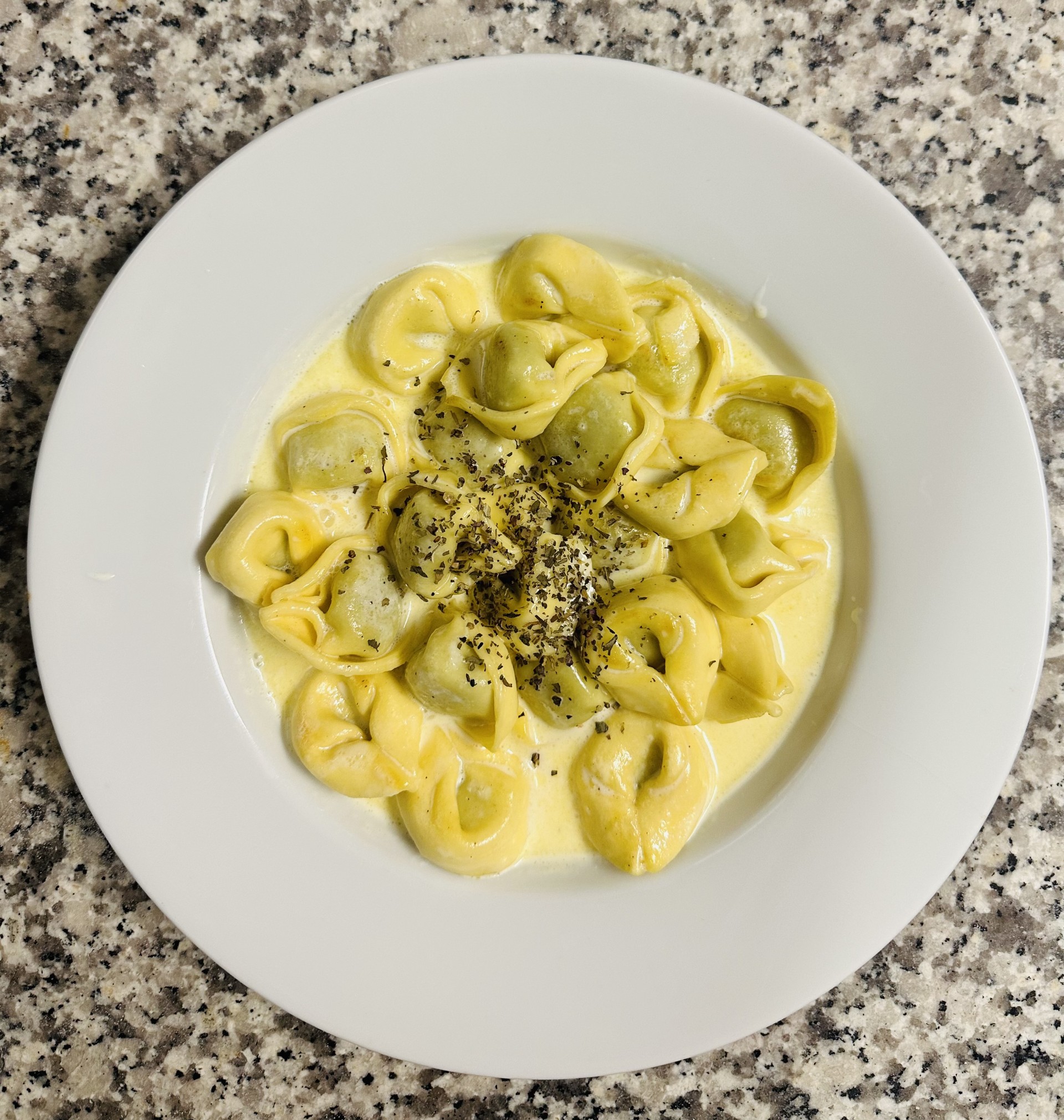 Tortellini mit Riccotta und Spinat Rahmsauce
