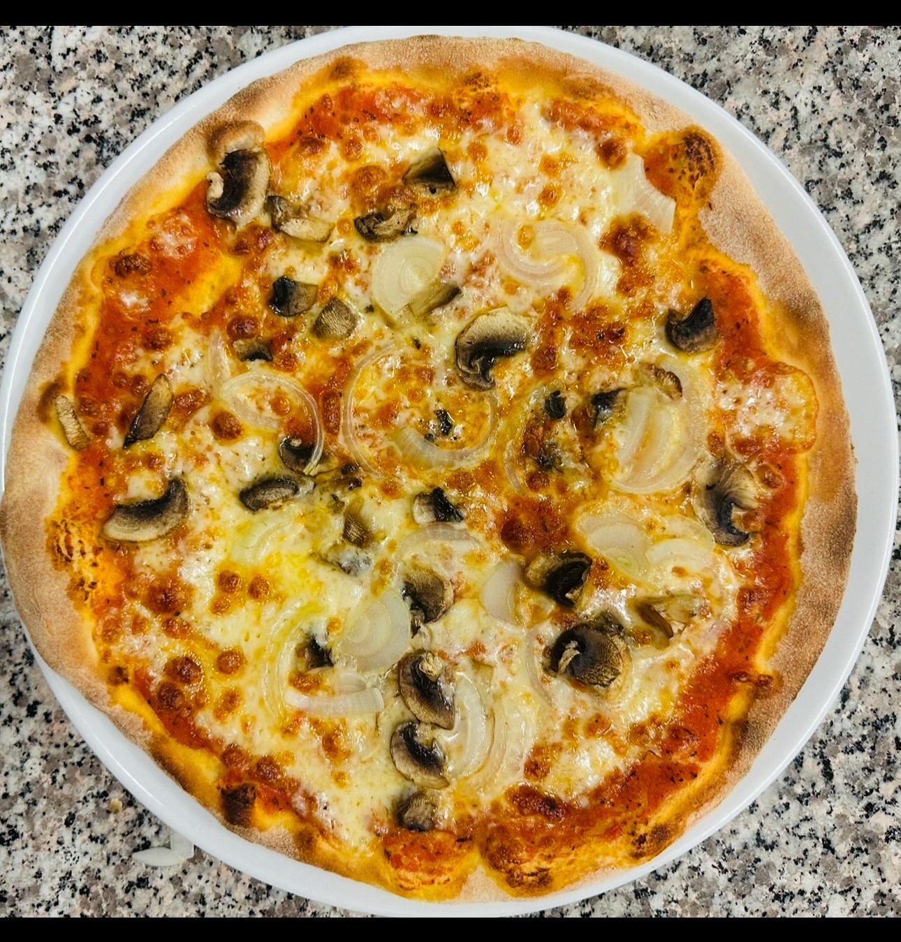 Pizza Cipolla funghi